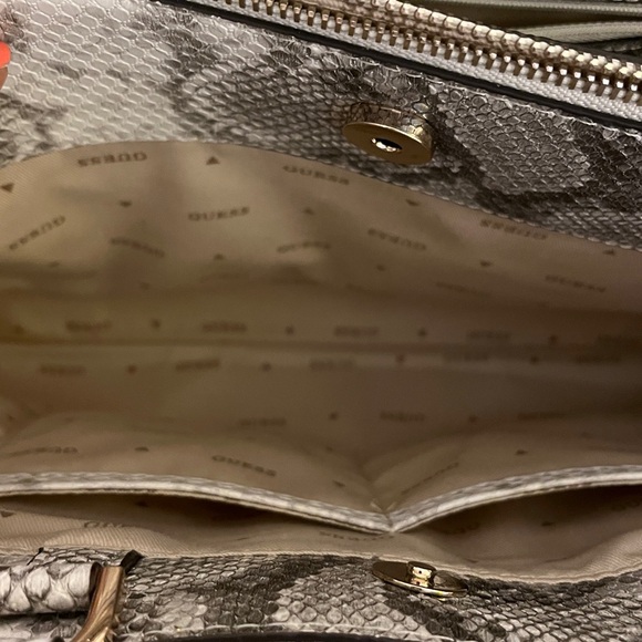 Guess top handle Satchel. - Picture 8 of 8